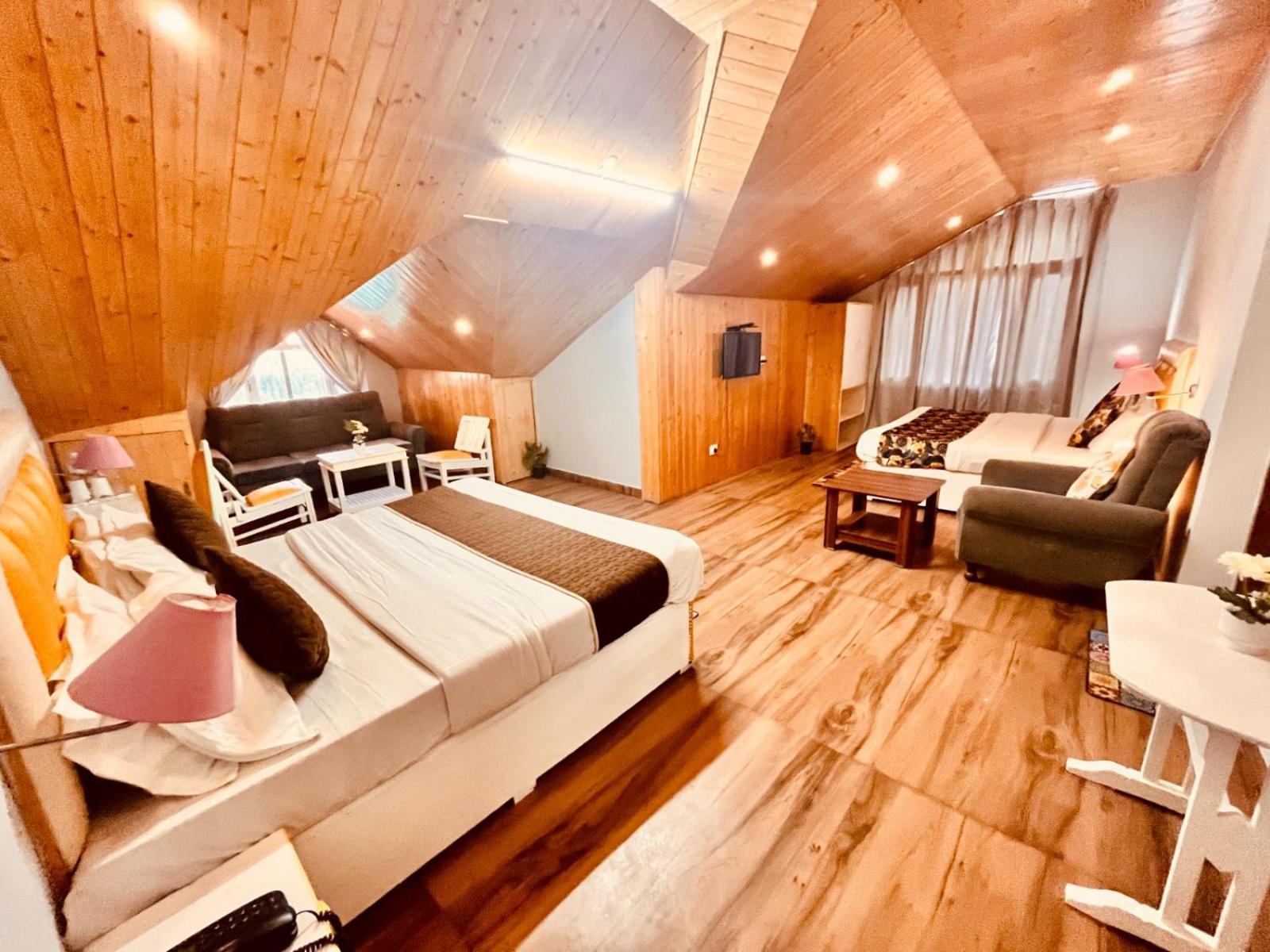 Hadimba Hill View By Hadimba Palace, Manali - Premium Room ! Family Hotel ! Parking ! Near Hadimba Temple المظهر الخارجي الصورة