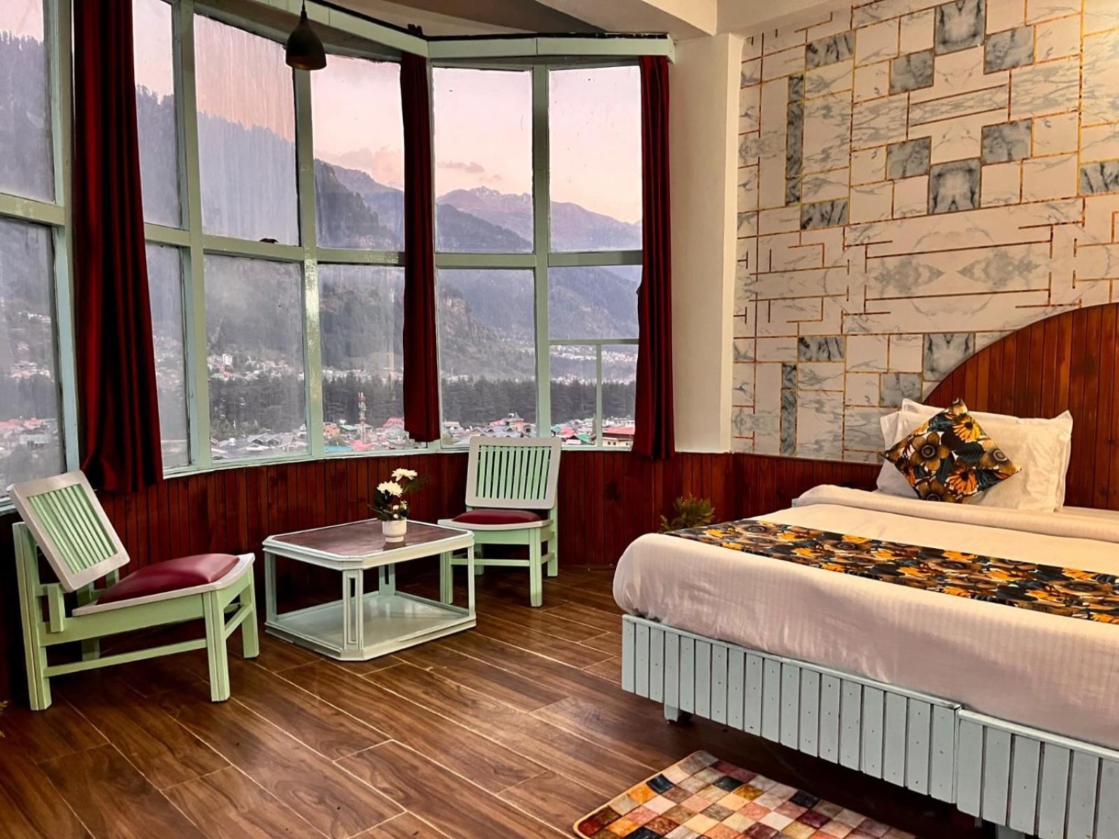 Hadimba Hill View By Hadimba Palace, Manali - Premium Room ! Family Hotel ! Parking ! Near Hadimba Temple المظهر الخارجي الصورة